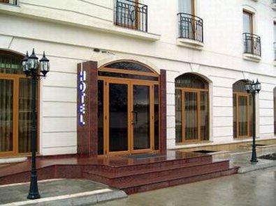 Hotel Europa Ploieşti Kültér fotó