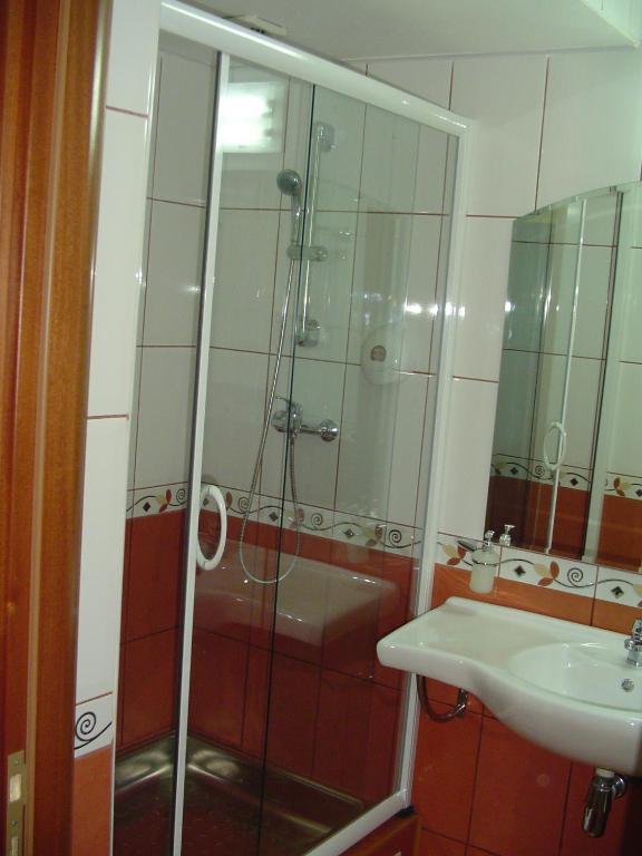 Hotel Europa Ploieşti Szoba fotó