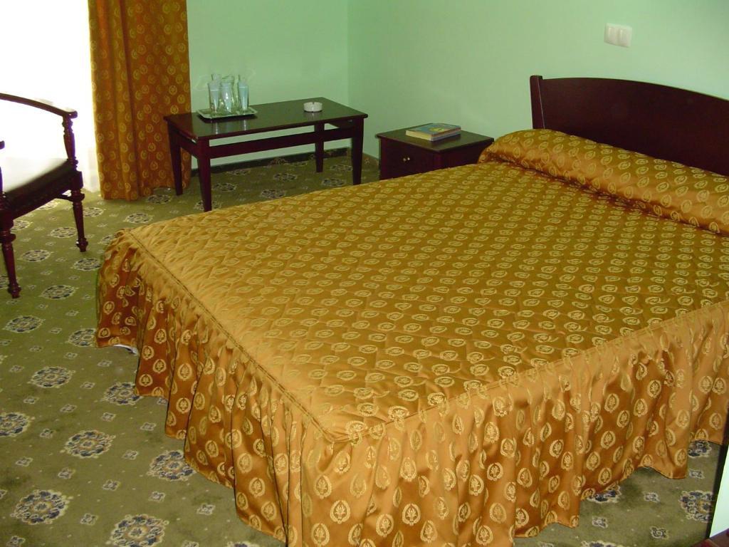 Hotel Europa Ploieşti Szoba fotó
