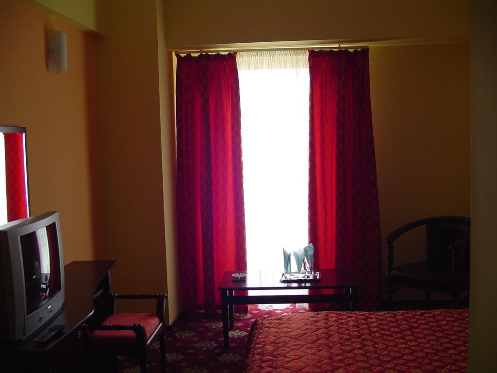Hotel Europa Ploieşti Szoba fotó