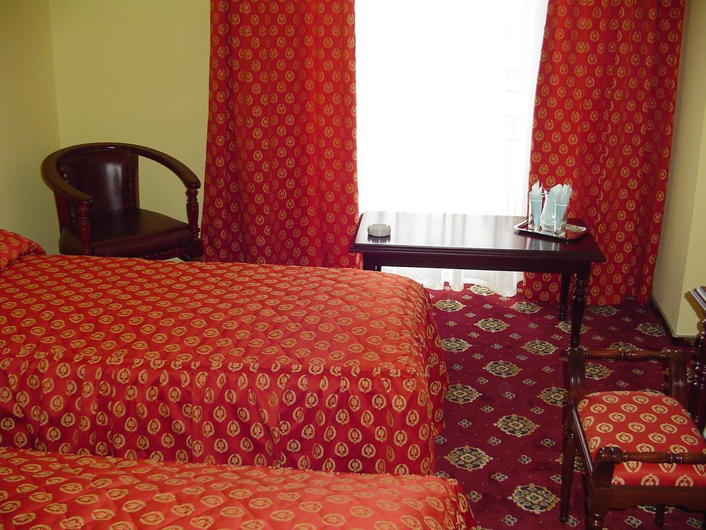 Hotel Europa Ploieşti Szoba fotó